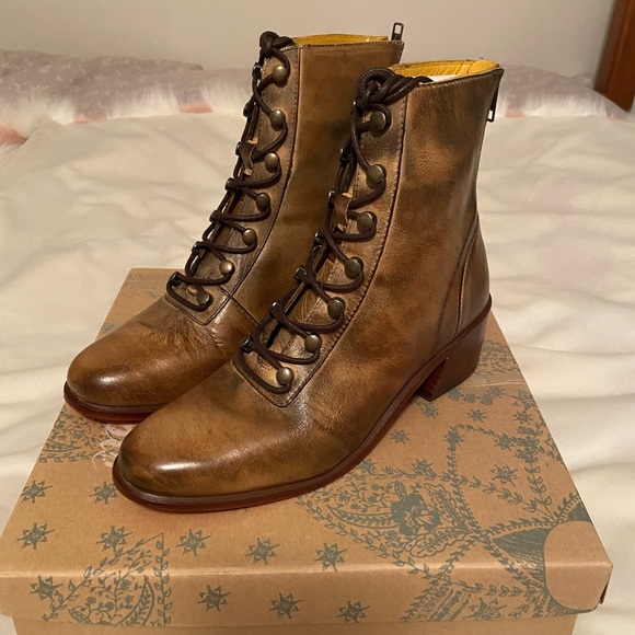 eberly lace up boot
